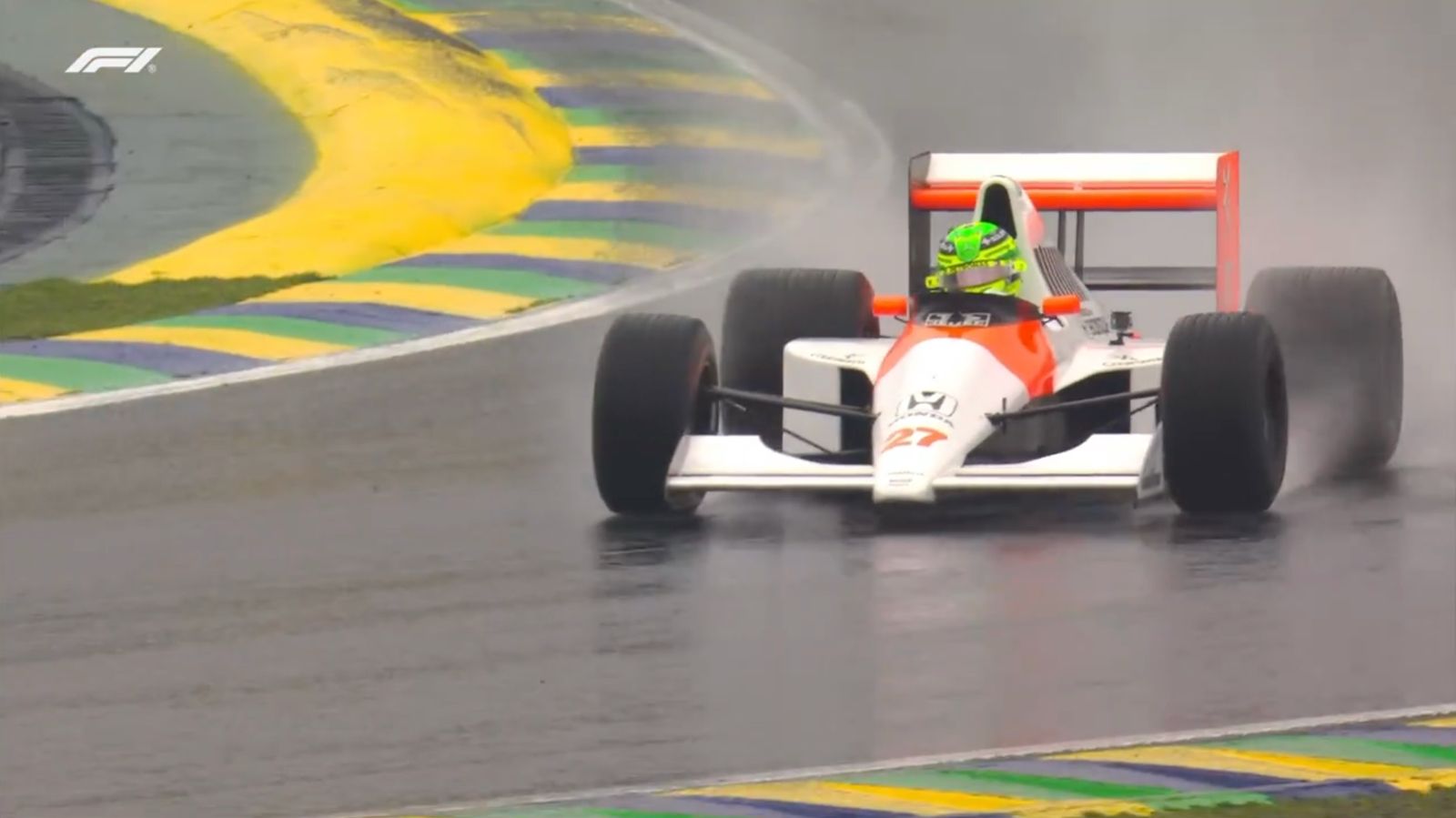 F1: Veja as fotos de Hamilton pilotando a McLaren MP4/5B de Senna em Interlagos