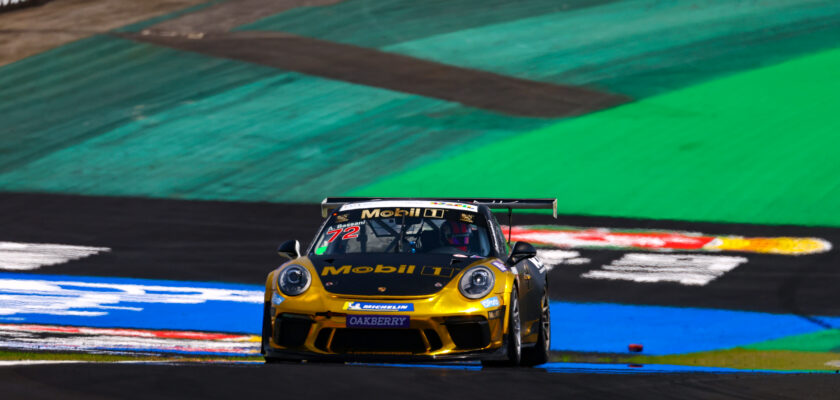 Bassani fica na liderança do único treino livre da Porsche Sprint Challenge na preliminar da F1