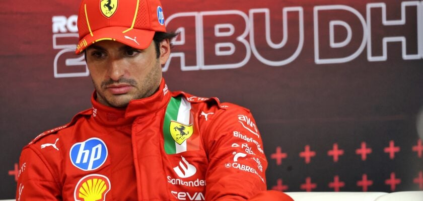 F1: Sainz diz que chegada de Hamilton eleva chance de título da Ferrari