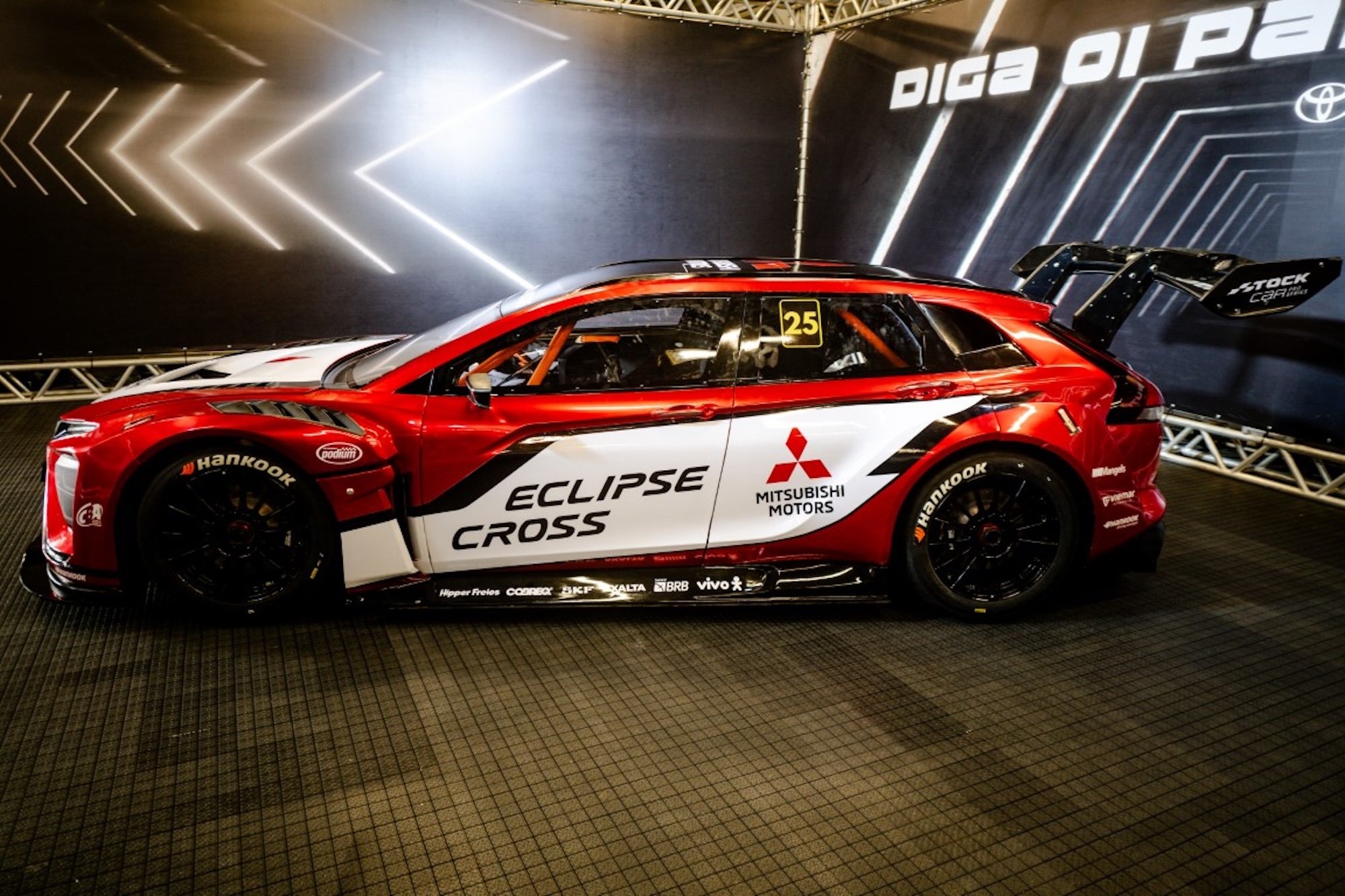 Mitsubishi Eclipse Cross Stock Car é revelado em Interlagos