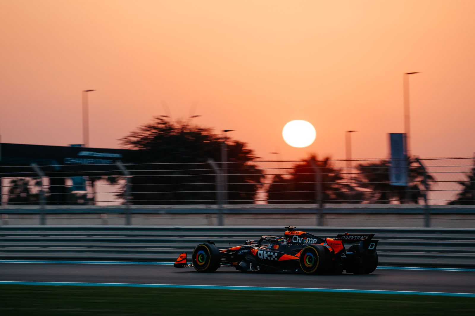 F1: Piastri é mais rápido e puxa dobradinha da McLaren no TL3 de Abu Dhabi