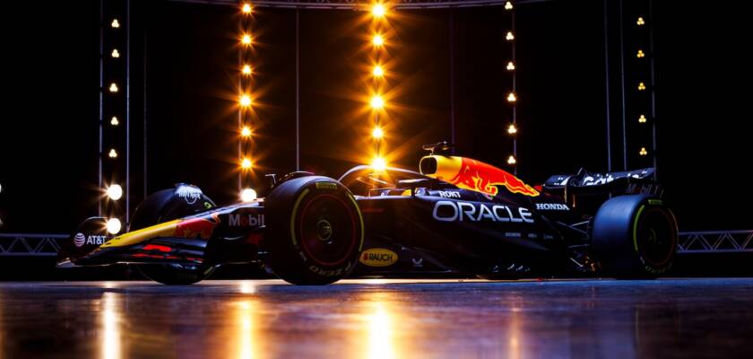 F1: Red Bull revela primeiras imagens do RB21 antes de shakedown no Bahrein